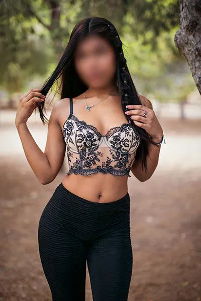Nicki jovencita colombiana en Alicante