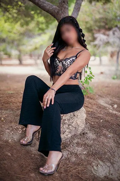 Nicki jovencita colombiana en Alicante