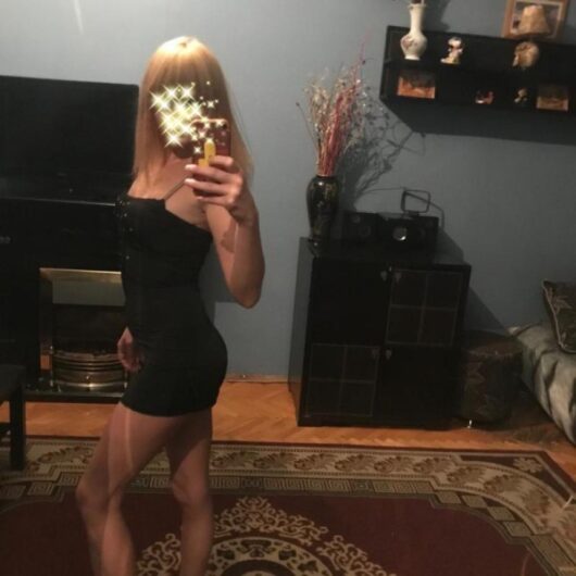 NASTYA rusa delgada y jovencita en Denia