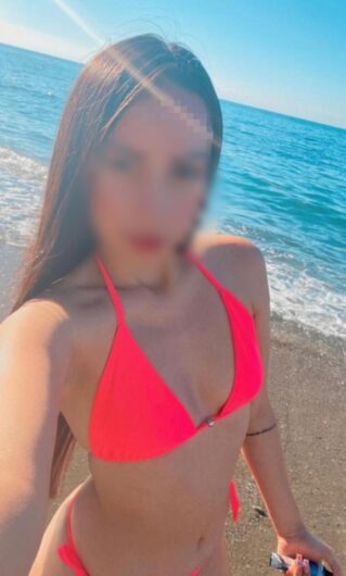 Sara jovencita belleza natural en Alicante